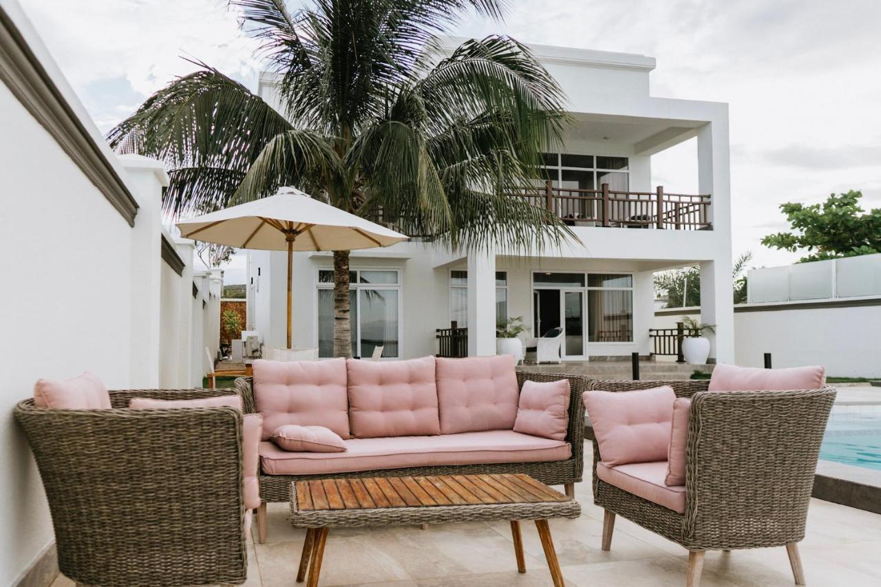 Zanzibar Dt Beachfront Villa Mkunguni Exterior photo