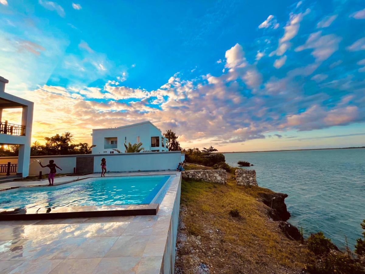 Zanzibar Dt Beachfront Villa Mkunguni Exterior photo